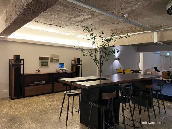 Vanzrr Cafe