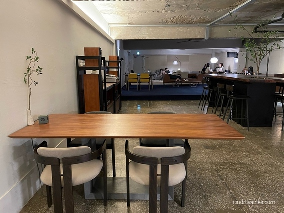 Vanzrr Cafe