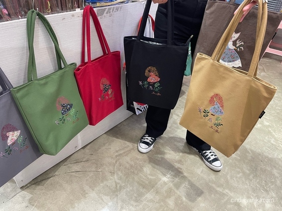 Arirang Souvenir Shop