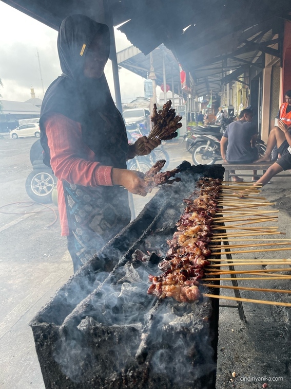 Sate Kambing Pak Pur